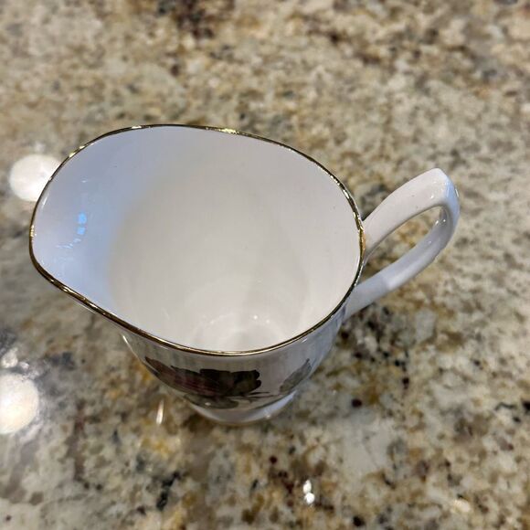 Vintage Royal Albert Masquerade Creamer Bone China replacement piece - Picture 7 of 13